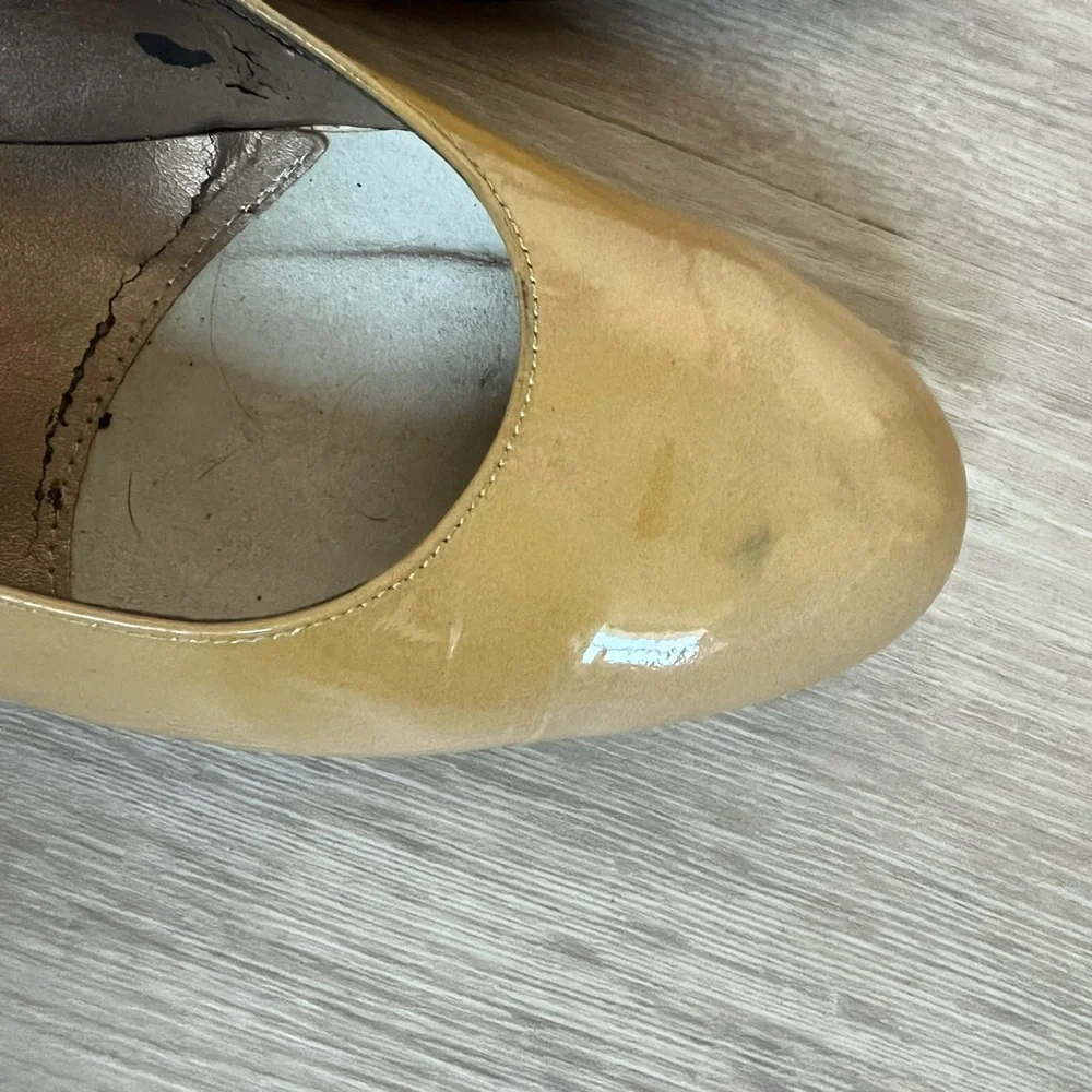 Vaneli Pump yellow gold size 9 shoe - Picture 7 of 7